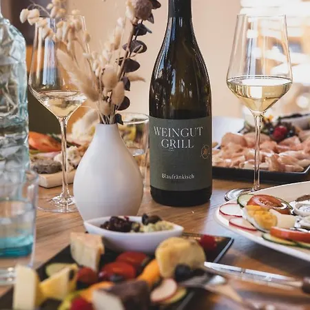 Weingut Peter Grill ベッド・アンド・ブレックファスト 3*