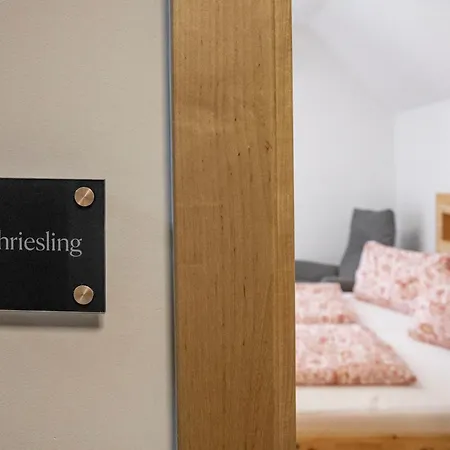 Bed & Breakfast Weingut Peter Grill 3*