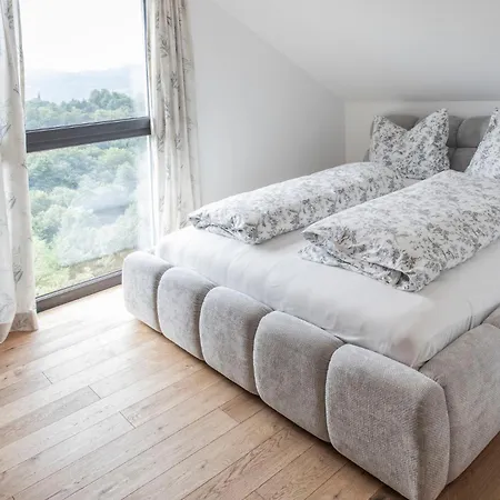 Weingut Peter Grill Bed & Breakfast 3*