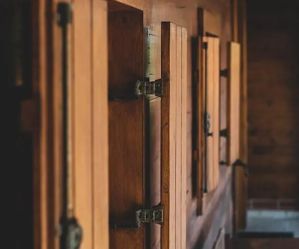 فندق مبيت وإفطار Weingut Peter Grill ليوتسشاخ