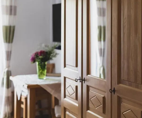 Weingut Peter Grill Bed & Breakfast Leutschach